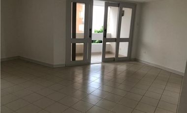 Apartamento edf. Seguros Bolivar con vista al centro amurallado