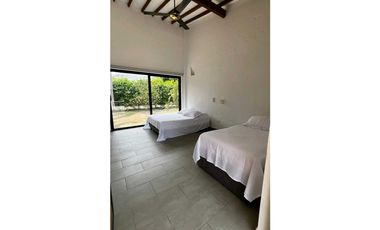 Vendo hermosa finca en unidad cerrada Sopetran