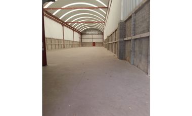 SE ARRIENDA BODEGA EN GIRARDOTA