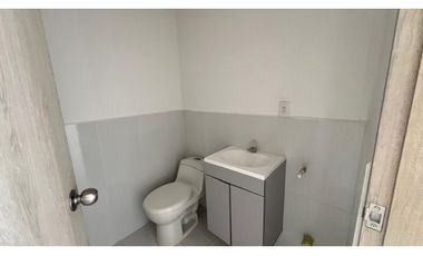 Alquiler de local comercial en mall plaza Toledo en Llanogrande