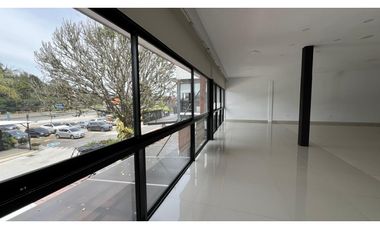 Alquiler de local comercial en mall plaza Toledo en Llanogrande