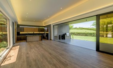 Casa en Venta Nueva en Llanogrande Rionegro