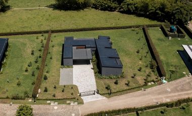 Casa en Venta Nueva en Llanogrande Rionegro