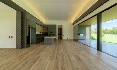 Casa en Venta Nueva en Llanogrande Rionegro