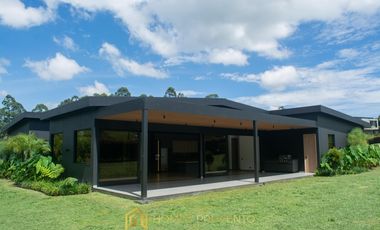 Casa en Venta Nueva en Llanogrande Rionegro