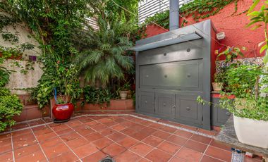 EXCELENTE CASA DE ESTILO - VENTA - 6 AMB - SUITE - PATIO - PARRILLA - BELGRANO R
