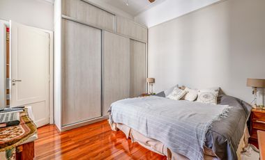 EXCELENTE CASA DE ESTILO - VENTA - 6 AMB - SUITE - PATIO - PARRILLA - BELGRANO R