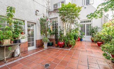 EXCELENTE CASA DE ESTILO - VENTA - 6 AMB - SUITE - PATIO - PARRILLA - BELGRANO R