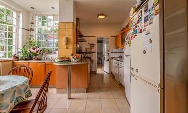 EXCELENTE CASA DE ESTILO - VENTA - 6 AMB - SUITE - PATIO - PARRILLA - BELGRANO R