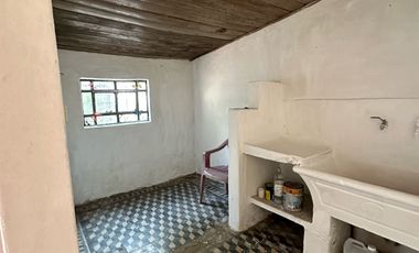 Casa 4 ambientes + local en Victoria, calle constitucion