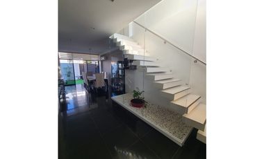 Casa en venta Urbanizacion Altos de Manta Beach.