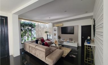 Casa en venta Urbanizacion Altos de Manta Beach.