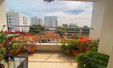 Apartamento de lujo de 173 m2 en El Recreo: 3 Habitaciones con estudio y vistas únicas de la ciudad