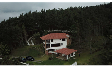se vende casa en altos de maria