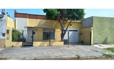 LLERENA 1089, entre Edison y Bedoya, Isidro Casanova, La Matanza