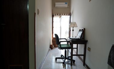 Venta Hermosa Casa en esquina de 3 dormitorios con quincho y pileta