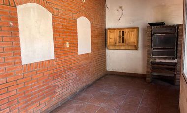 Chalet en venta en Bernal Oeste