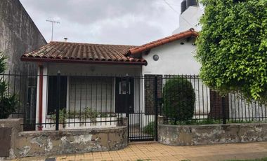 Chalet en venta en Bernal Oeste