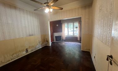 Chalet en venta en Bernal Oeste