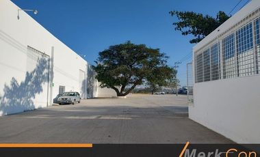 BODEGA  RENTA TONALA 500 MTS  NUEVO PERIFERICO ORIENTE COLINAS DE TONALA ,JAL