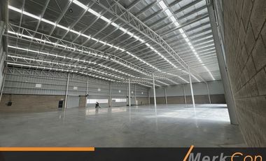 BODEGA EN RENTA 2,300 MTS PARQUE INDUSTRIAL SANTA CRUZ DE LAS FLORES