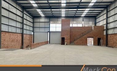 BODEGA RENTA 1,400 MTS CARRETERA COLOTLAN