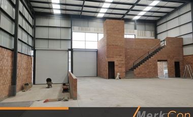 BODEGA RENTA 2,100 MTS CARRETERA COLOTLAN