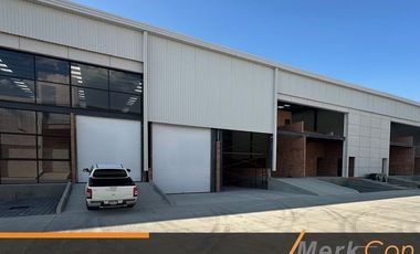 BODEGA RENTA 2,100 MTS CARRETERA COLOTLAN