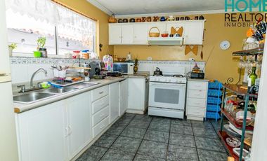 VENTA DE CASA - 4 DORMITORIOS - SECTOR PUERTAS DEL SOL