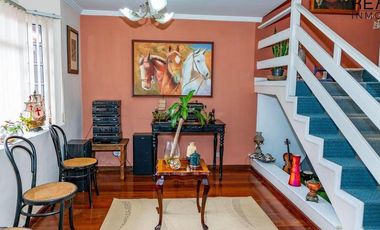 VENTA DE CASA - 4 DORMITORIOS - SECTOR PUERTAS DEL SOL