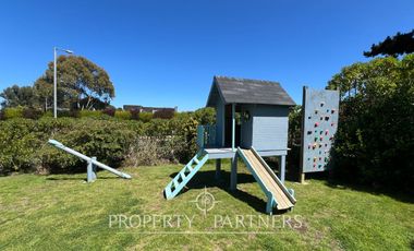 Casa emplazada en 2 sitios Santa María del Mar