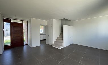 CASAS EN VENTA EN ISLA DE MAIPO (CÓD. 437)