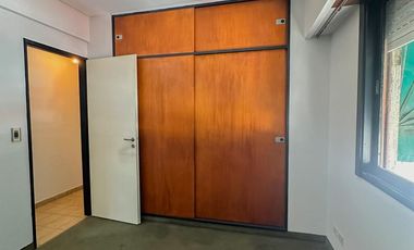 APTO CREDITO Departamento 3 ambientes en moron centro con balcon al frente
