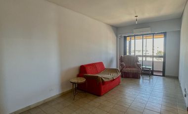 APTO CREDITO Departamento 3 ambientes en moron centro con balcon al frente