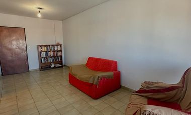 APTO CREDITO Departamento 3 ambientes en moron centro con balcon al frente