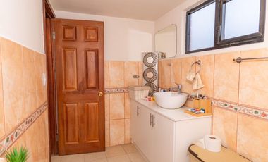En venta espectacular CASA RENTERA con 7 departamentos y 1 local comercial