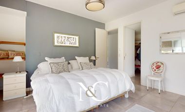 Casa en venta en Costa Esmeralda, fondo libre