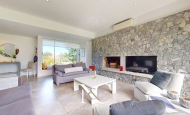 Casa en venta en Costa Esmeralda, fondo libre