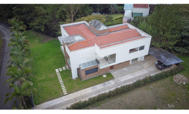 Venta de Casa Campestre en Parcelación Alto de Palmas