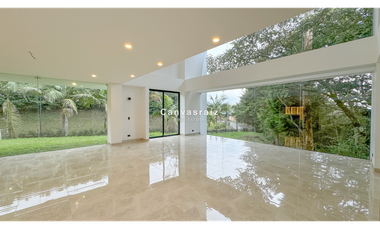 Venta de Casa Campestre en Parcelación Alto de Palmas