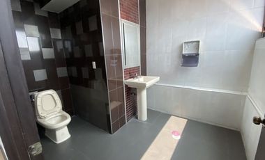 EDIFICIO EN VENTA, EN ESQUINA, CENTRO URBANO, CUAUTITLAN, CON LOCAL P.B.