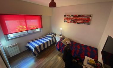 Departamento de categoría con terraza propia , cochera doble y baulera.
