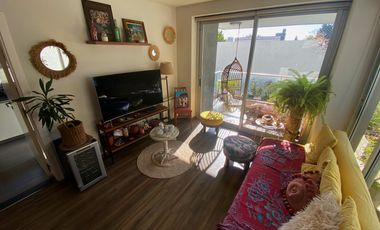 Departamento de categoría con terraza propia , cochera doble y baulera.