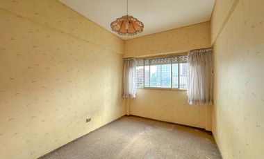 Departamento en venta en Lanús Oeste 4 ambientes con cochera