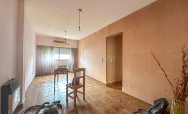 Departamento en venta en Lanús Oeste 4 ambientes con cochera
