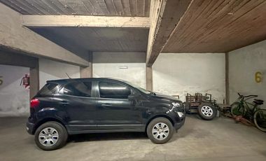 Departamento en venta en Lanús Oeste 4 ambientes con cochera