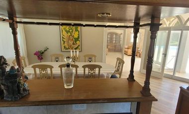 Casa de campo en forma de castillo de 6 ambientes