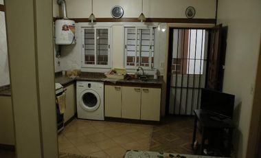 Venta Casa  8 ambientes en Coghlan | jardin | cochera