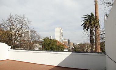 Venta Casa  8 ambientes en Coghlan | jardin | cochera