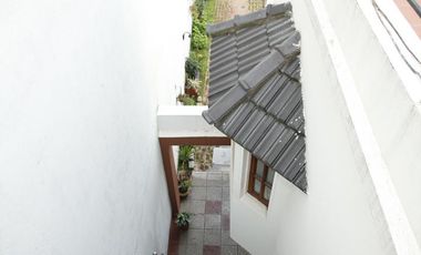 Venta Casa  8 ambientes en Coghlan | jardin | cochera